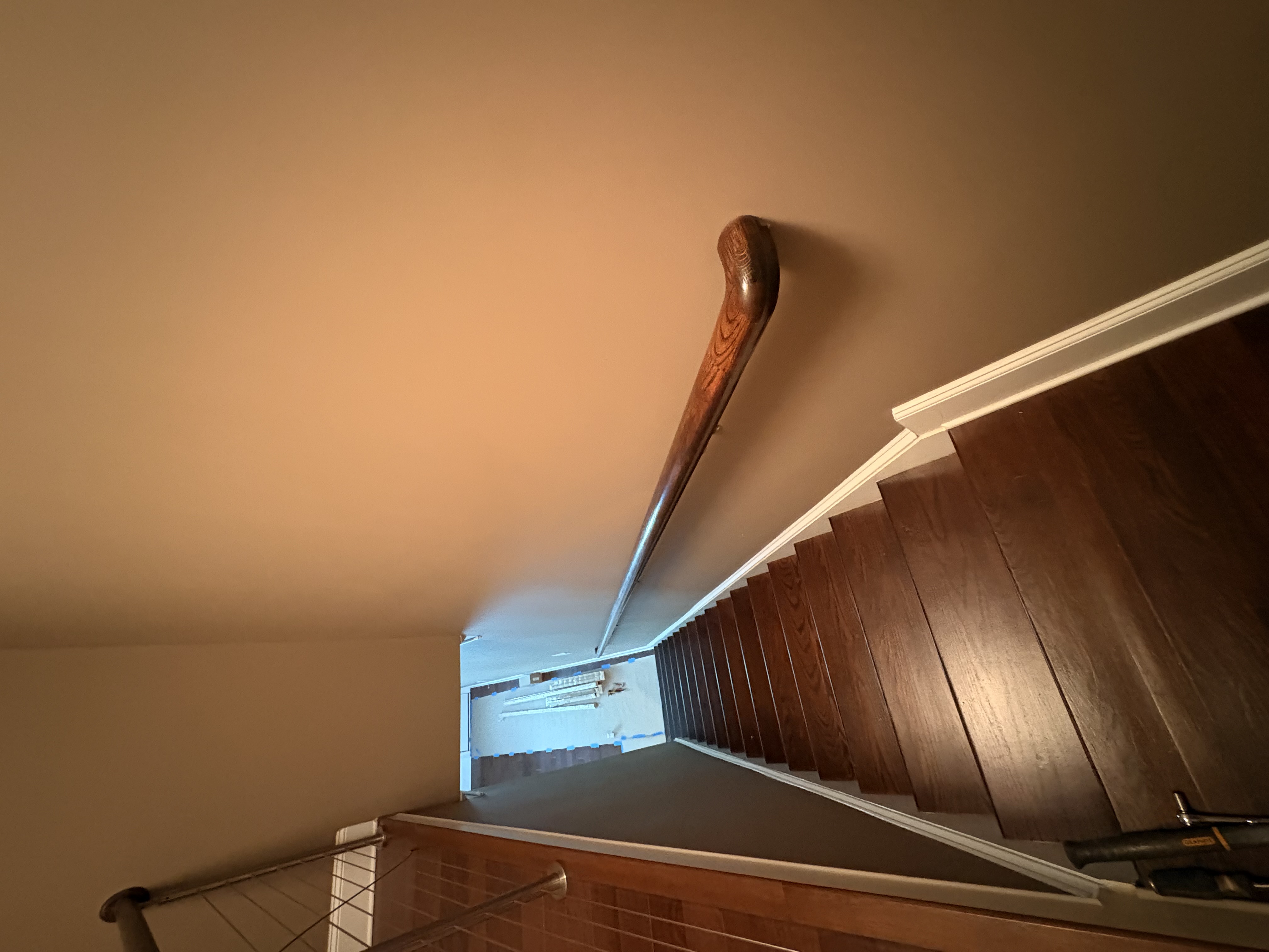Wall handrai